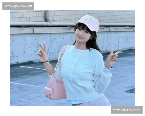 杨瀚森选秀西装暗藏甜蜜密码!疑似女友曝光,青梅竹马清纯般配